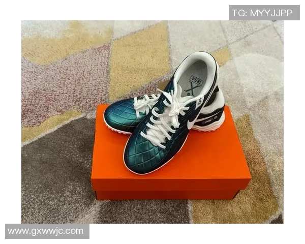 球星足球鞋颜色全解析不同球员如何选择个性化鞋款颜色